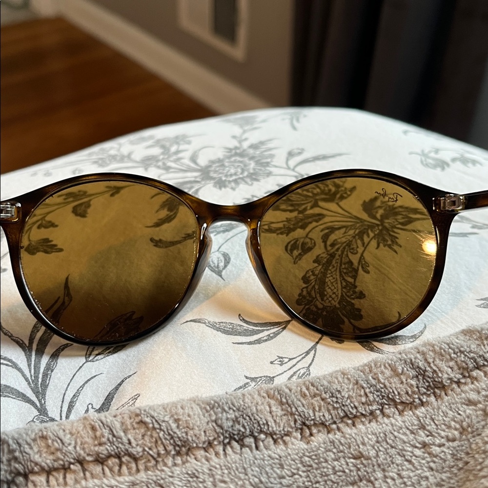Ray-Ban Women's 4371 Tortoiseshell Frame Sunglasses - Picture 4 of 7